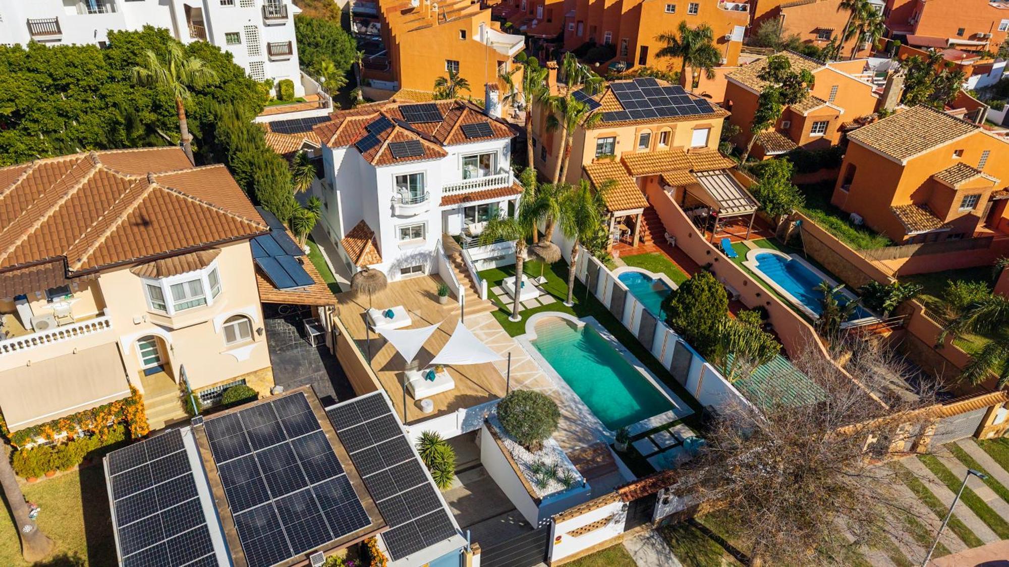 Vacation Marbella I Sunny Camelia Villa Heated Pool, Recently Renovated, Best Residential Neighborhood In Benalmadena, Short Walk To The Beach, Cinema Room 外观 照片